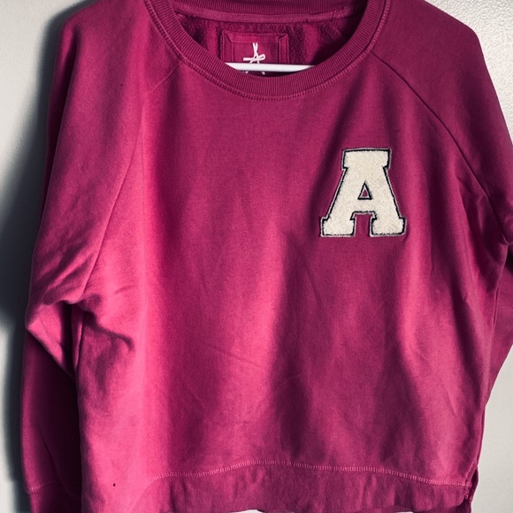 Pink sweater. Warm. Long sleeves. - Picture 2 of 6